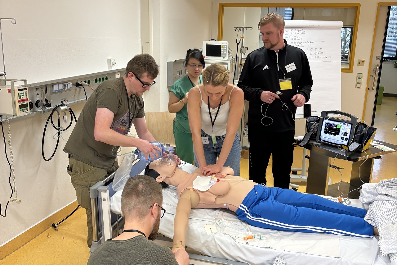 Für den Ernstfall gewappnet: Modernes Simulationstraining im SkillsLab des Klinikums Dortmund.